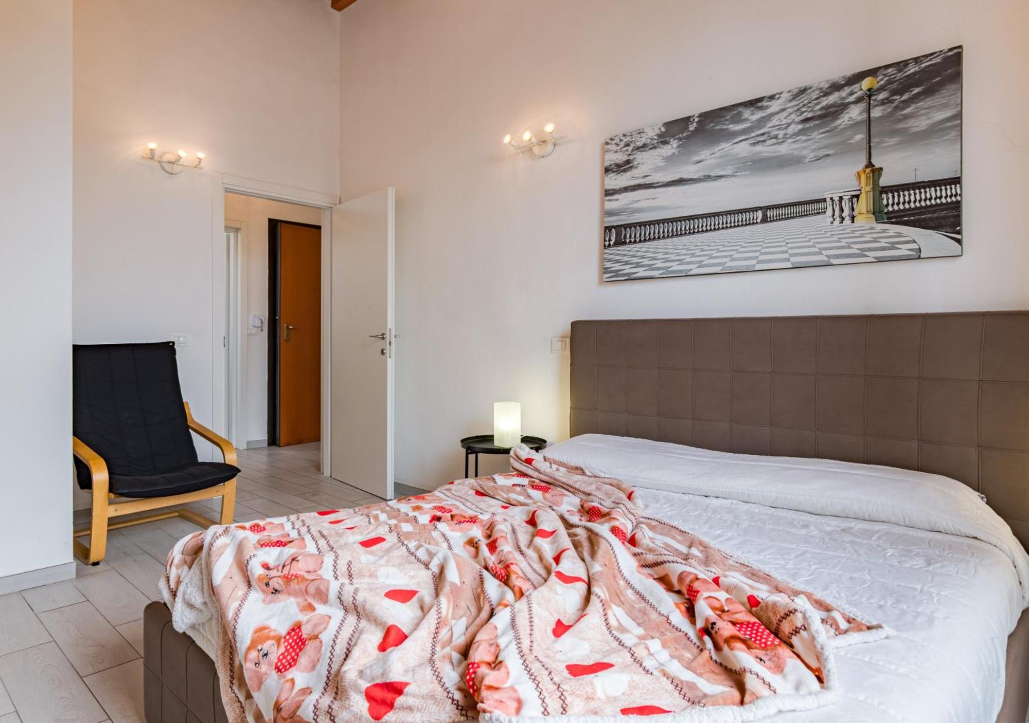 شقة Casa Mya-Relax Al Porto, Wifi Veloce E Clima ليفورنو المظهر الخارجي الصورة