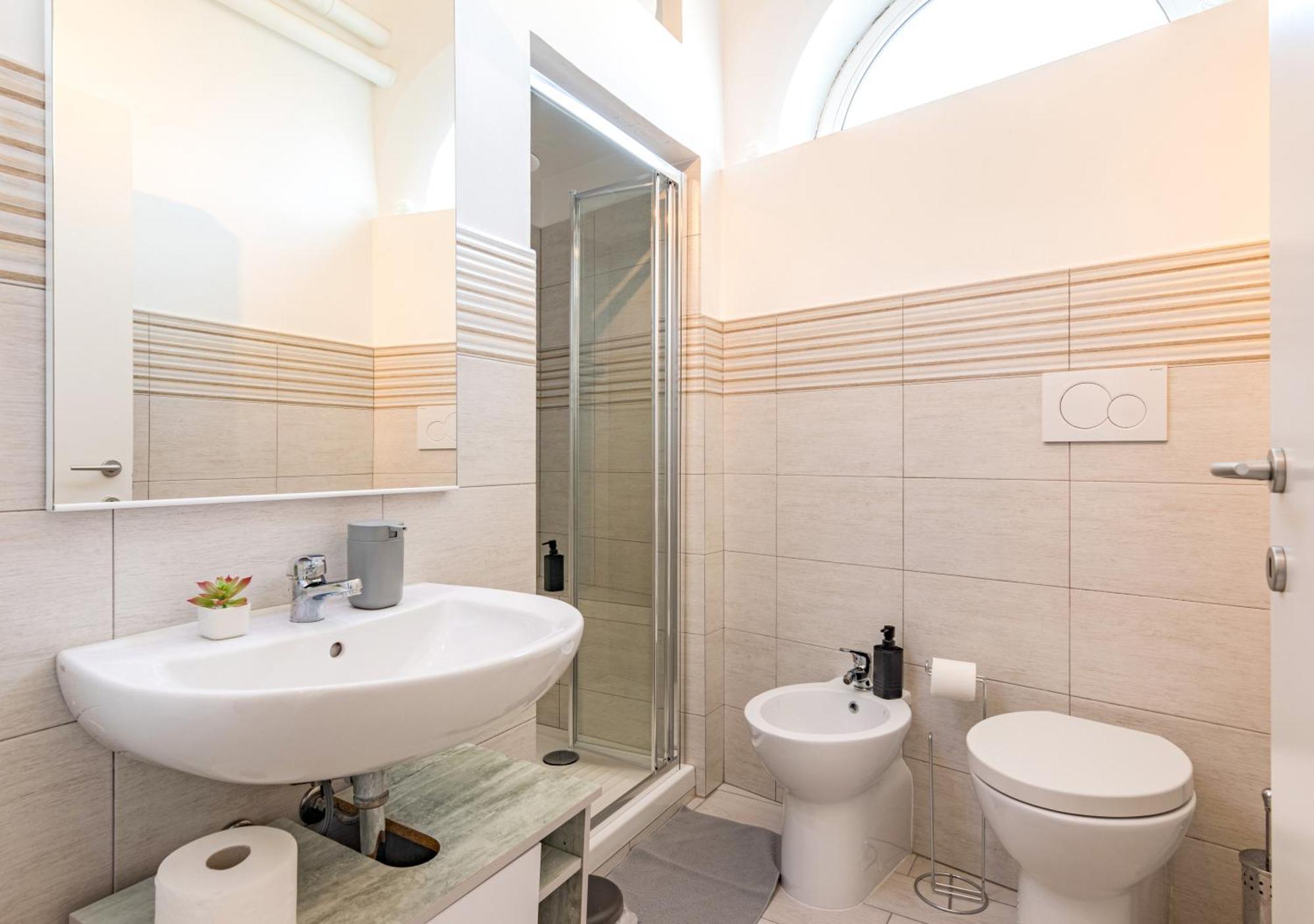 شقة Casa Mya-Relax Al Porto, Wifi Veloce E Clima ليفورنو المظهر الخارجي الصورة
